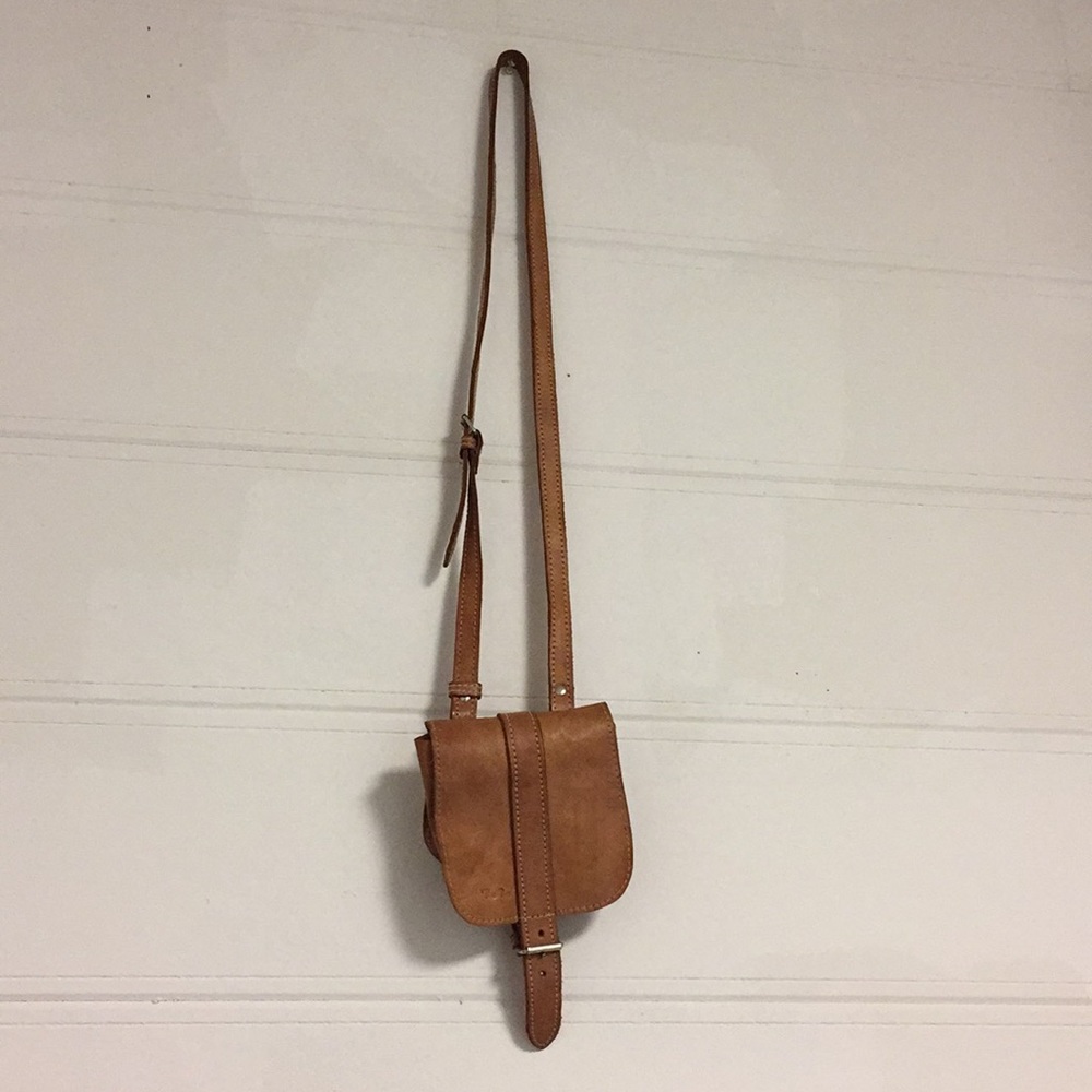 Vintage leather crossbody